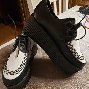Bucco Capensis Black and White Platforms